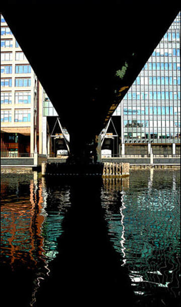 Bridge Canary Wharf